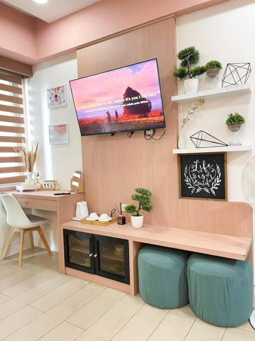 Lovely Unit With Free Wi-Fi & Netflix I Across Naia T3 Airport Manila Kültér fotó